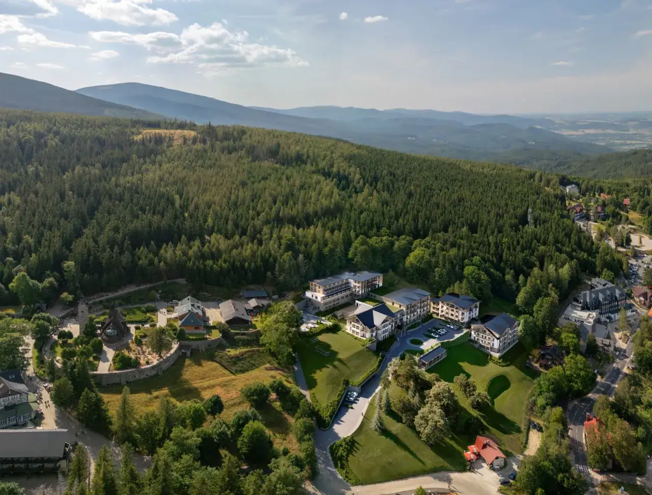 Karpacz panorama z hotelami