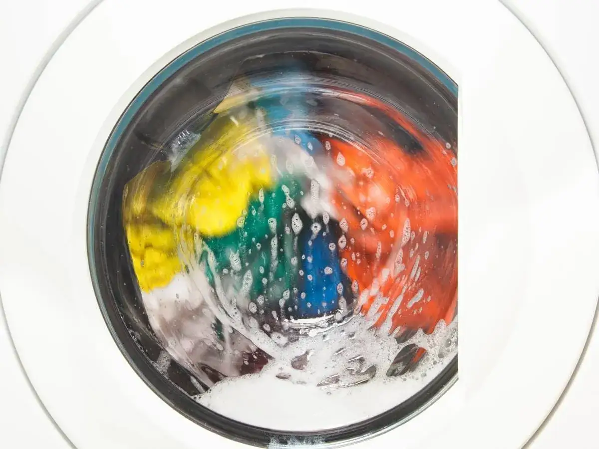 sortowanie prania kolory materiały