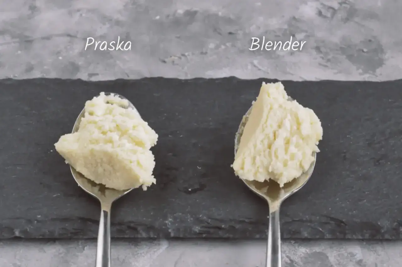 Twaróg mielony na sernik: praska vs blender. Zobacz, ile razy zmielić twaróg na sernik, by uzyskać idealną konsystencję.