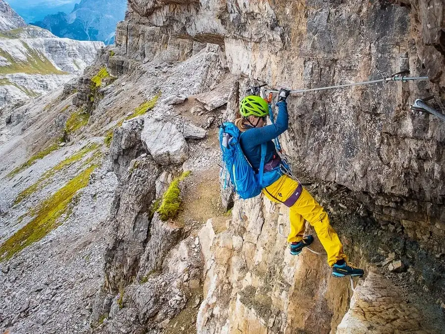 Dolomity via ferraty