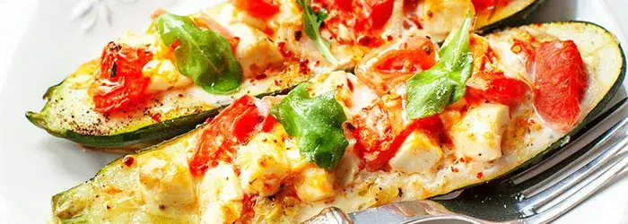 faszerowana cukinia zapiekana z serem