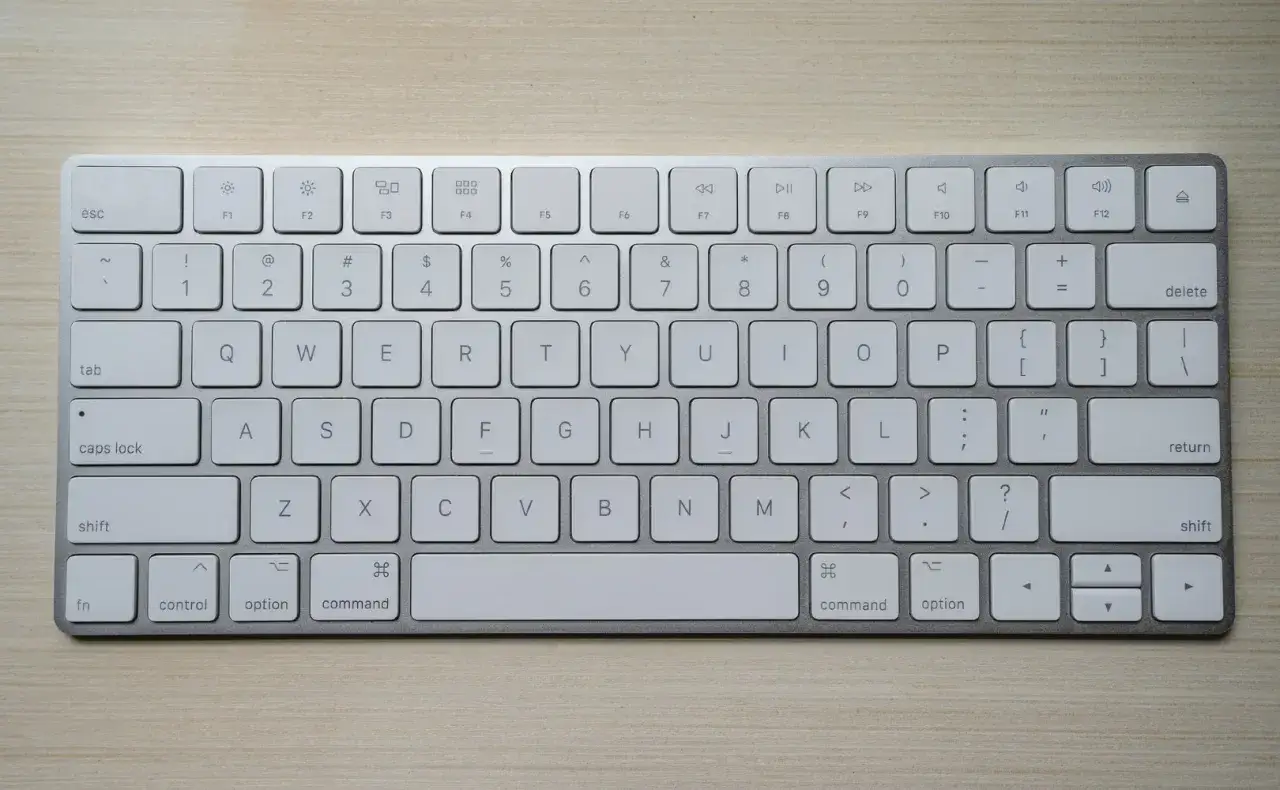 klawiatura macbook skróty zrzut ekranu