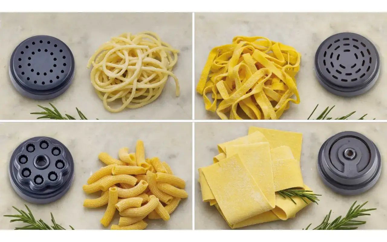 Domowy makaron spaghetti, tagliatelle, rigatoni i lasagne obok akcesoriów do jego produkcji. Różnice między domowym makaronem a kupnym ze sklepu.