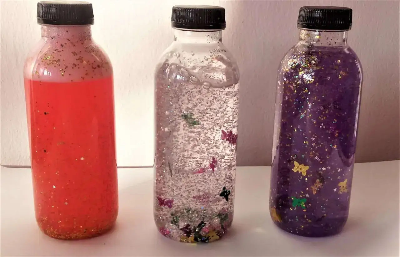 Butelka sensoryczna DIY z brokatem