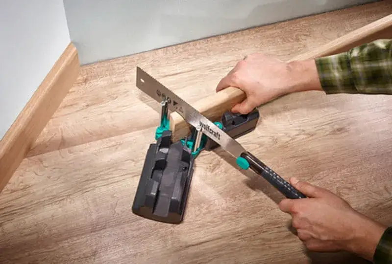 Narzędzia do cięcia listew przypodłogowych
