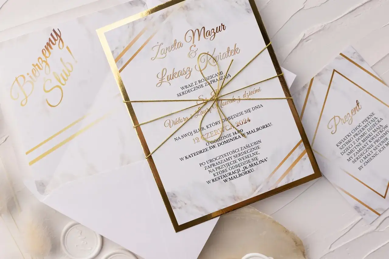 eleganckie zaproszenie na ślub z napisem dom uroczystości