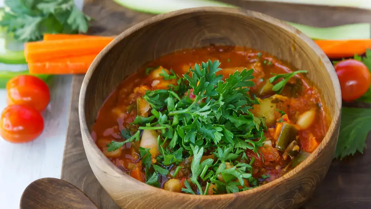 Zdjęcie Kolendra w zupach – do jakiej zupy najlepiej ją dodać?