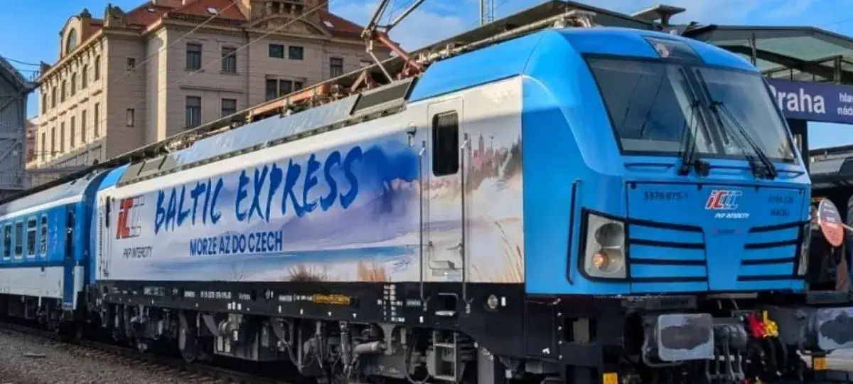 Pociąg do Pragi, polskie i czeskie składy