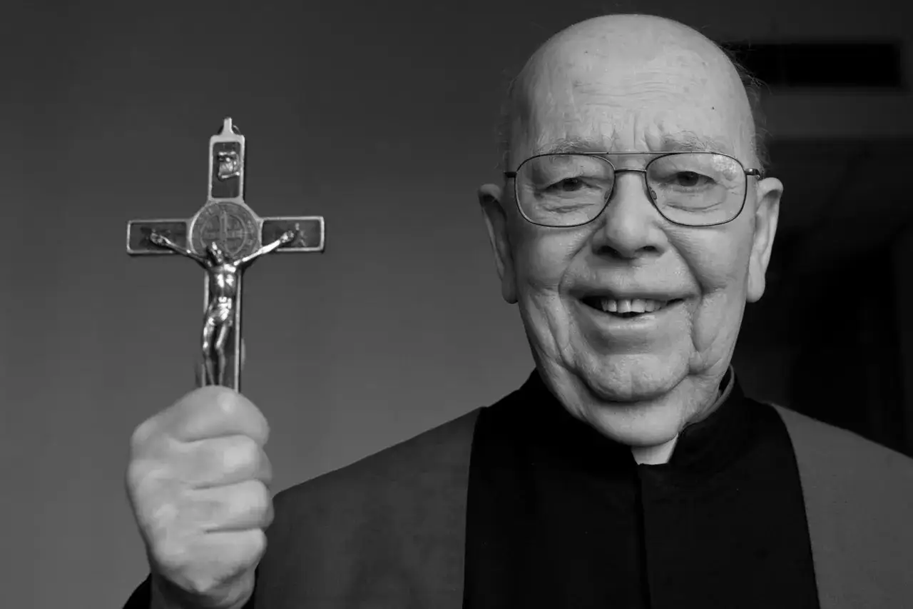 Prawdziwy ksiądz Gabriele Amorth