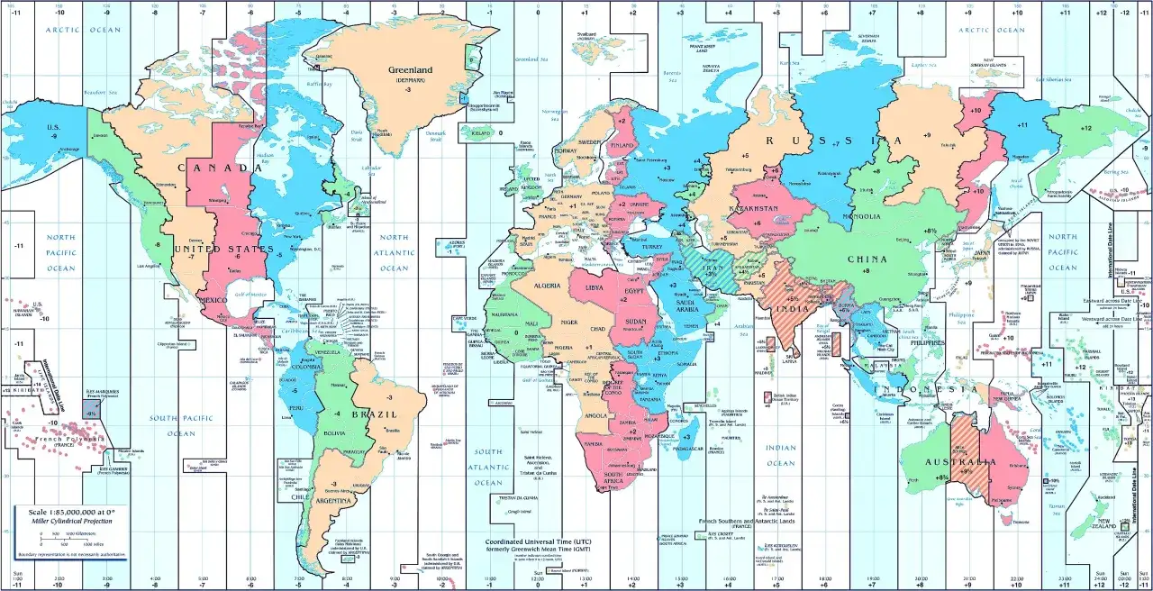 Mapa stref czasowych świata. Polska jest w strefie +1, a USA ma różne strefy, np. -5 (Nowy Jork) lub -10 (Hawaje). Różnica godzin między Polską a USA wynosi od 6 do 15 godzin.