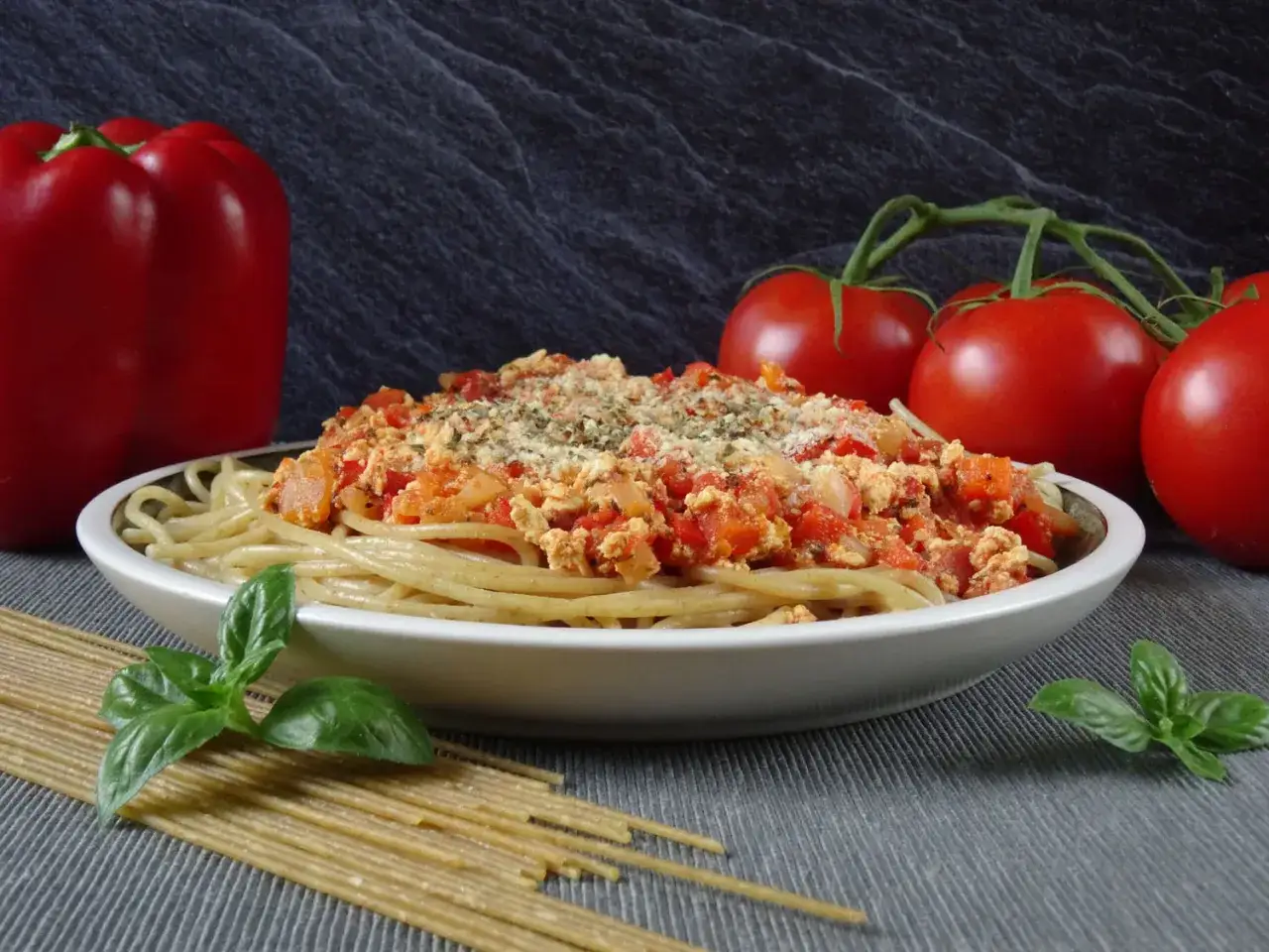 składniki spaghetti wegetariańskie tofu