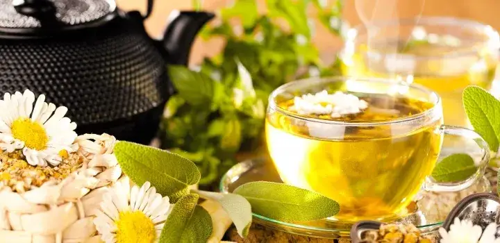 Zdjęcie Jaka herbata na gardło? Odkryj najlepsze napary na ulgę w bólu