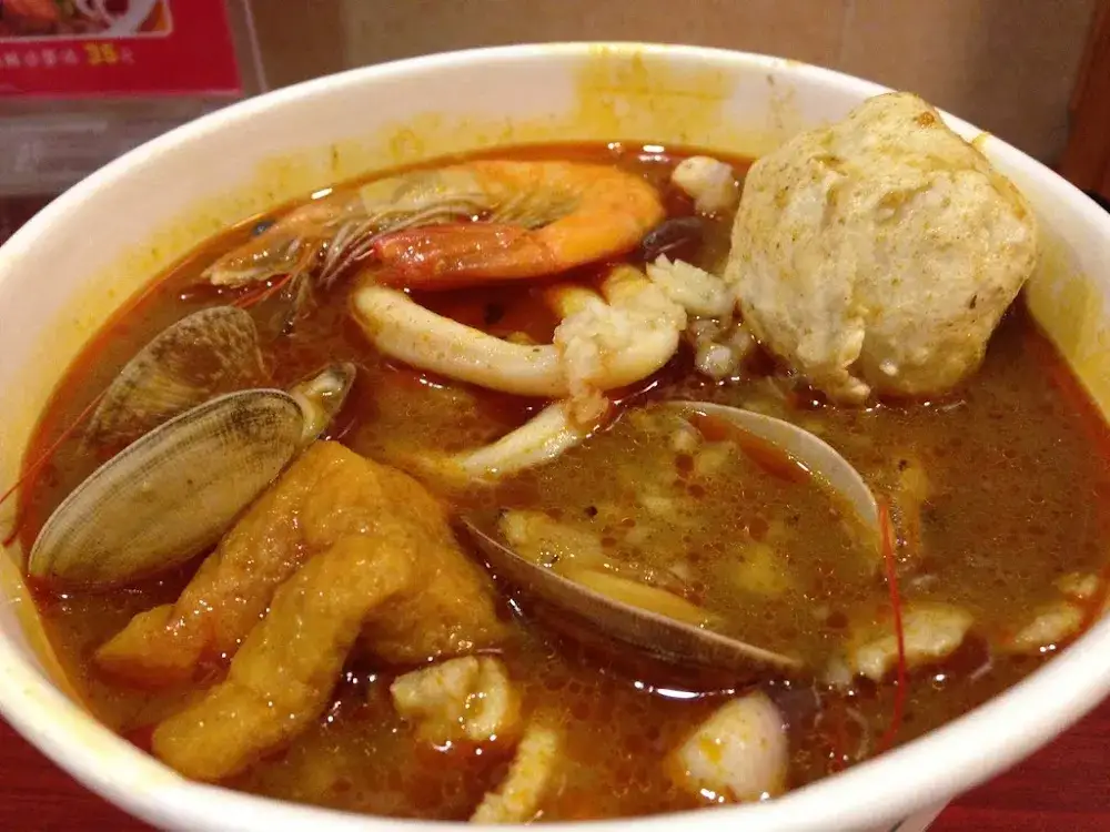 Zdjęcie Jakie przyprawy do zupy rybnej, aby uzyskać wyjątkowy smak?