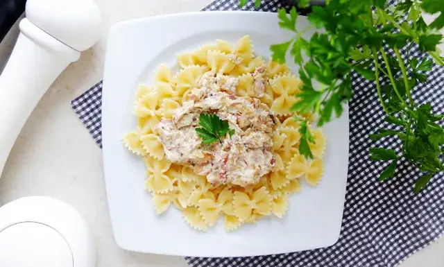 Zdjęcie Szybkie i smaczne dania na obiad z wykorzystaniem śmietany 30%