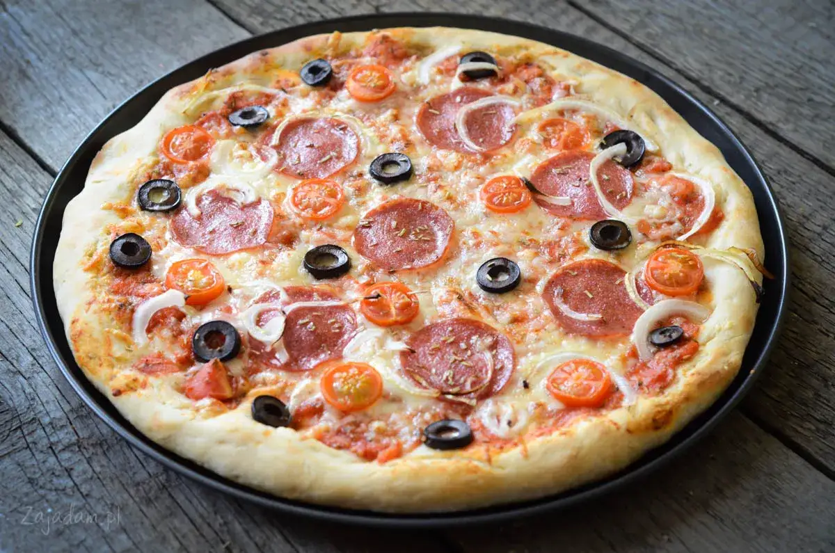 Zdjęcie Jak zrobić okrągłą pizzę - proste kroki, które musisz znać