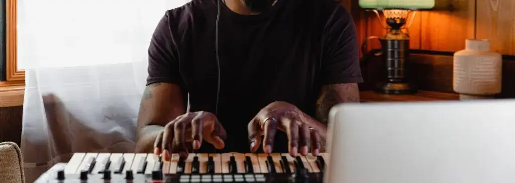 Zdjęcie Gdzie znaleźć podkład muzyczny nie ma jak u mamy w najlepszej cenie