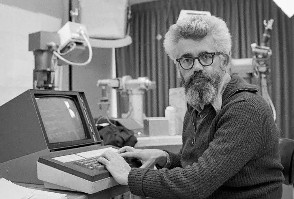 Zdjęcie Kto wymyślił sztuczną inteligencję? Poznaj kluczowe postacie i ich wkład