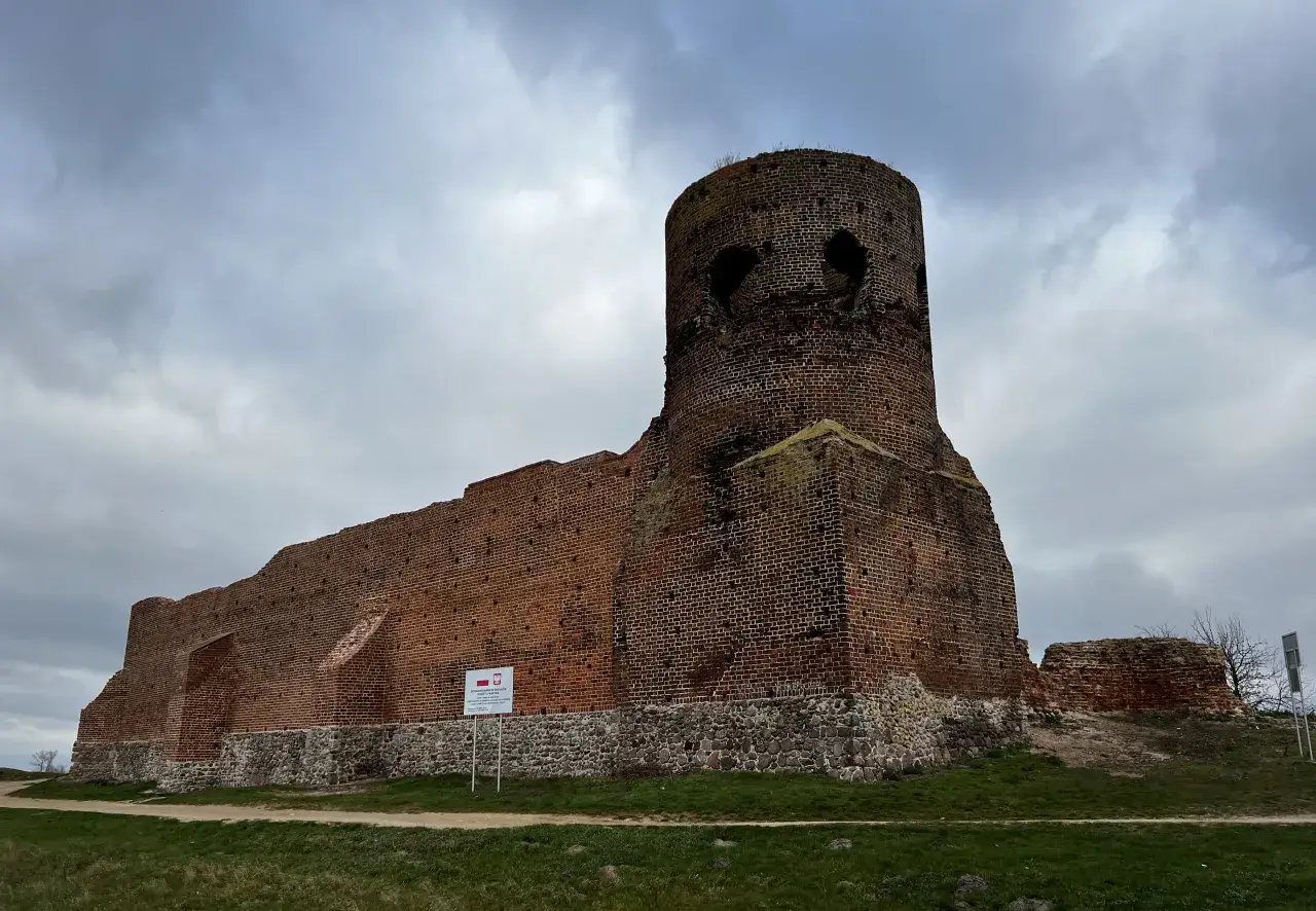 Zdjęcie Tajemnice ruin zamku w Kole – historia i wyjątkowe atrakcje turystyczne