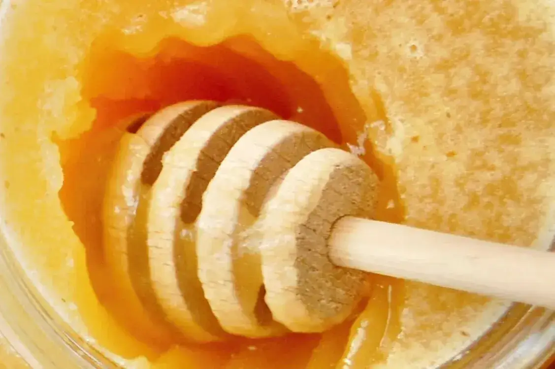 prawdziwy mi&oacute;d krystalizacja