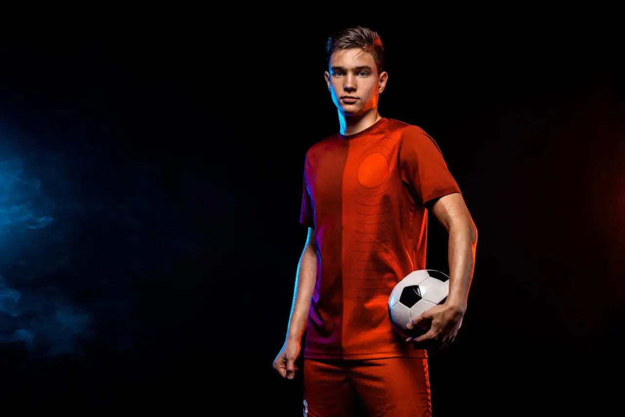 por&oacute;wnanie zarobk&oacute;w lig piłkarskich europa