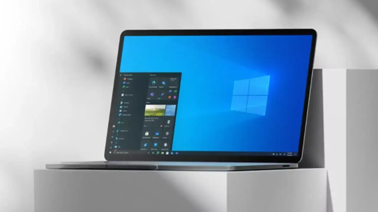 Nowoczesny laptop z systemem Windows 10. Zastanawiasz się, jaki Windows do starego laptopa? Ten system działa płynnie i wygląda świetnie.