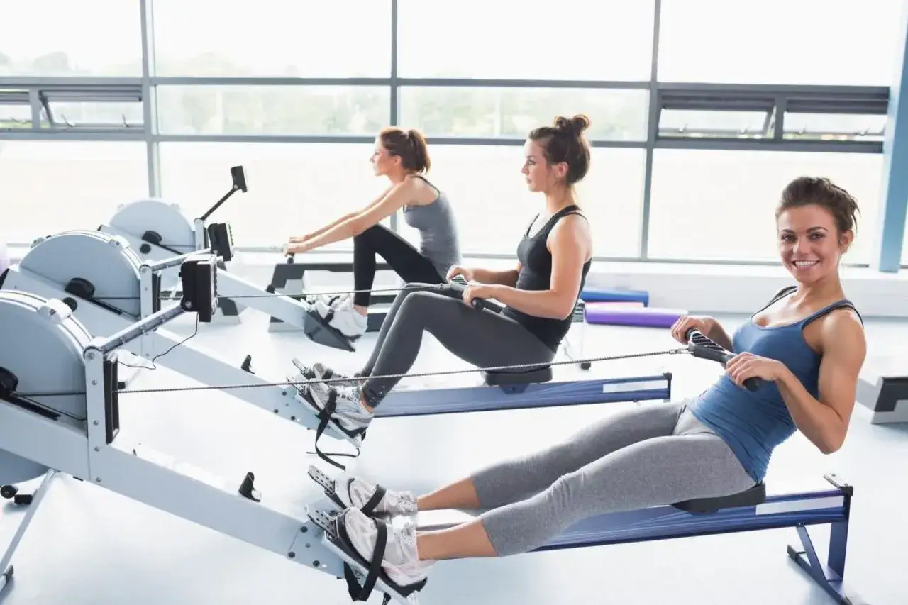 Przykładowy plan treningowy HIIT na wioślarzu