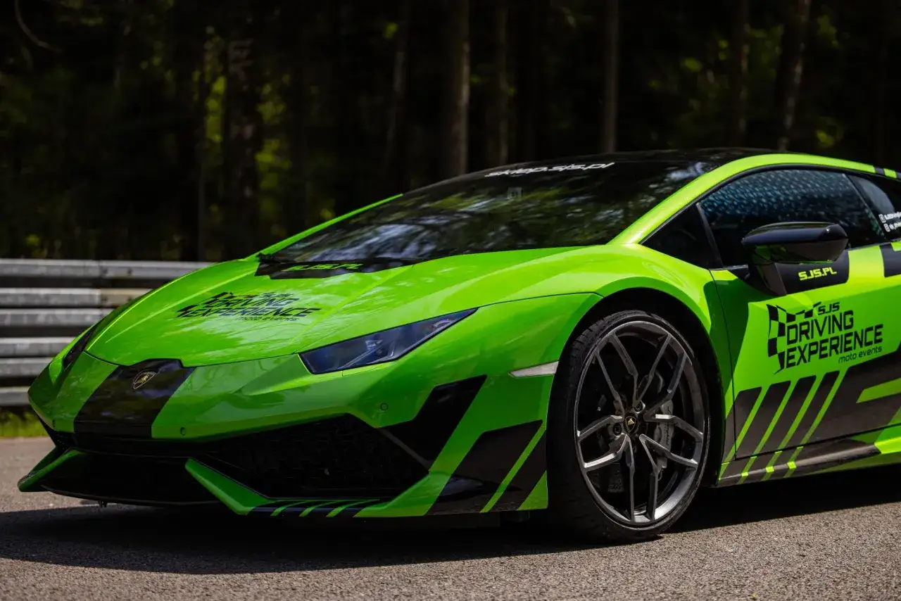 Zdjęcie Lamborghini czy lambordżini - poznaj poprawną wymowę tej marki
