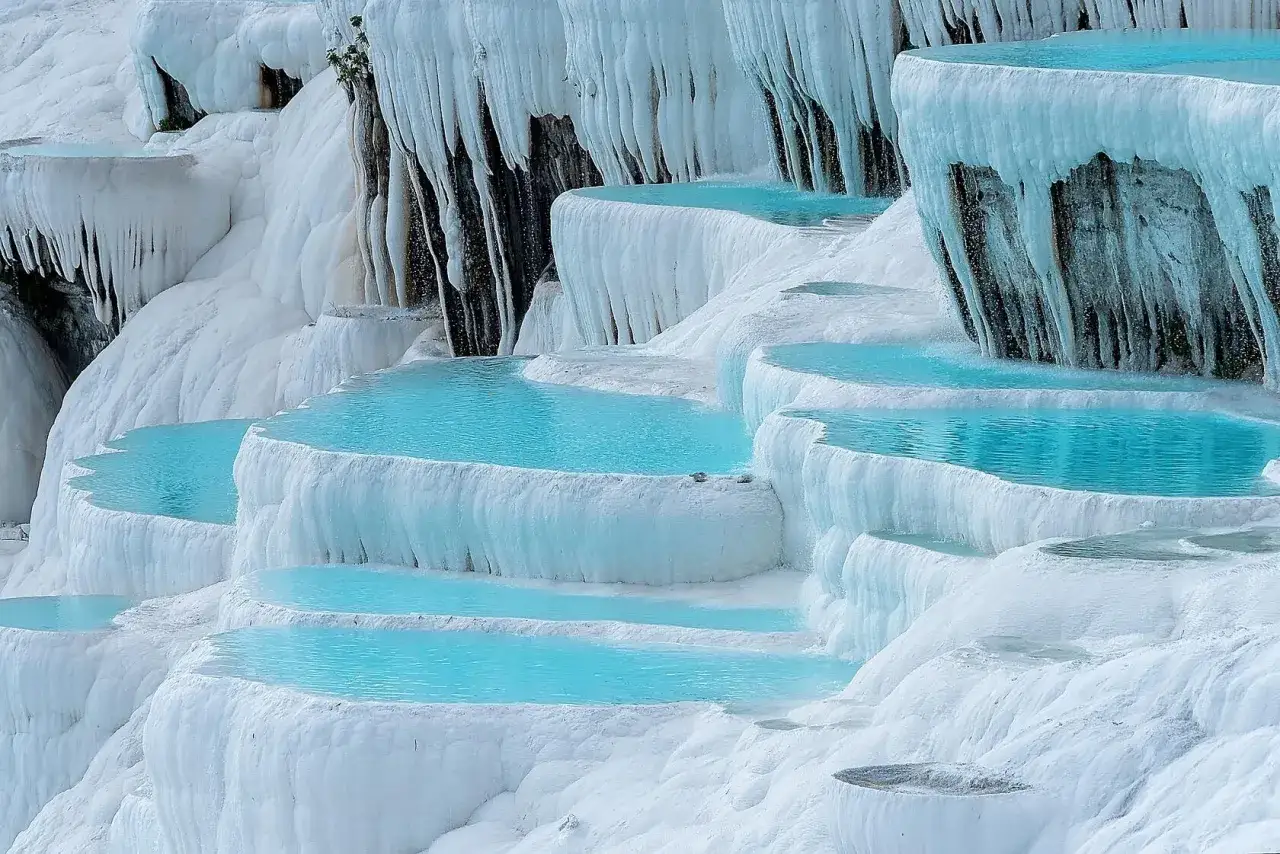 Pamukkale wapienne tarasy