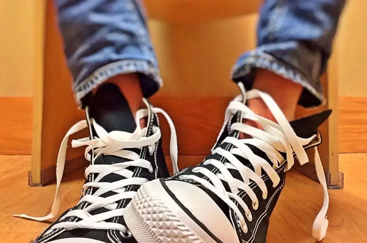 Wygodne buty na dyskotekę szkolną sneakersy trampki