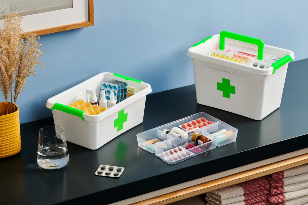Dobrze wyposażona apteczka domowa