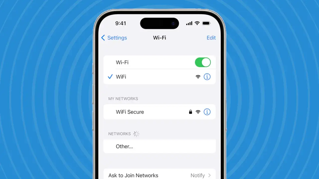 Ekran telefonu z ustawieniami Wi-Fi. Widoczna lista sieci, w tym 