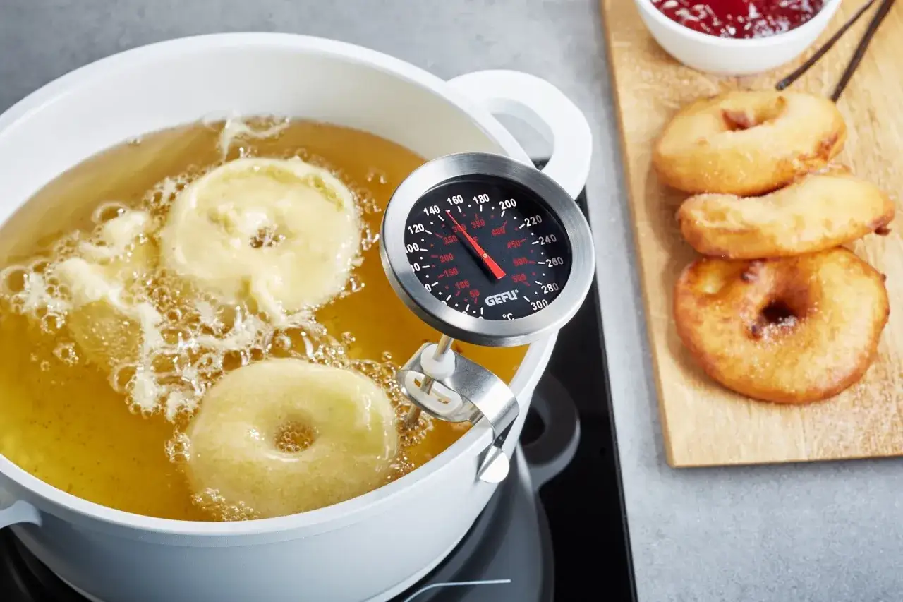 Termometr kuchenny w oleju