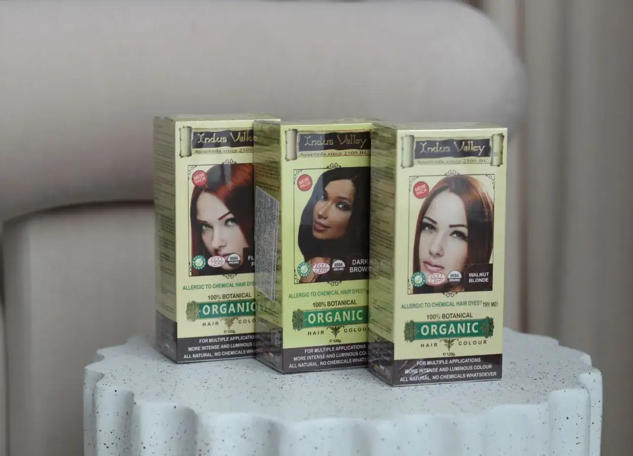 reakcja henny z farbą chemiczną na włosach