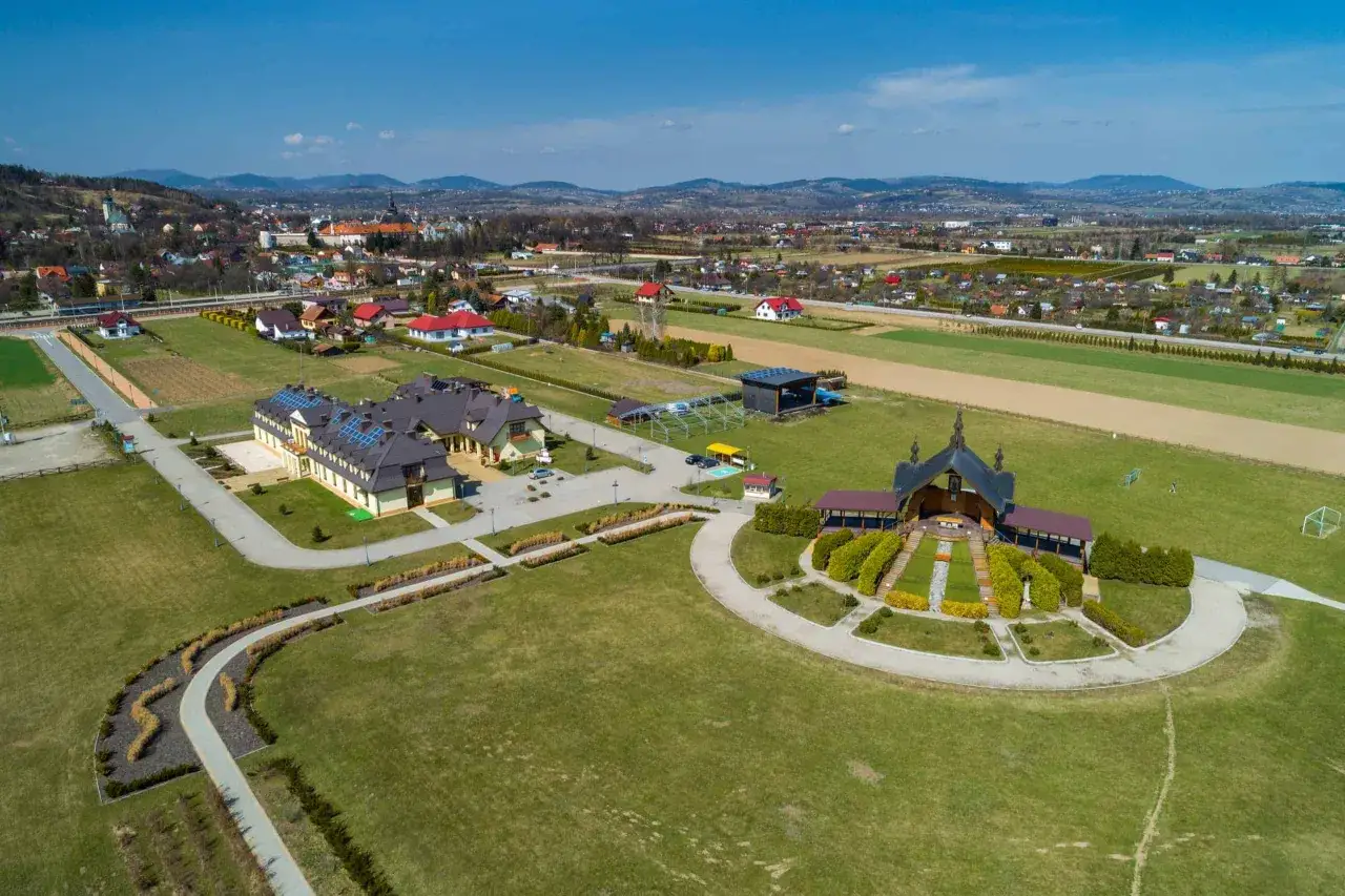 Ołtarz Papieski Stary Sącz, Jan Paweł II