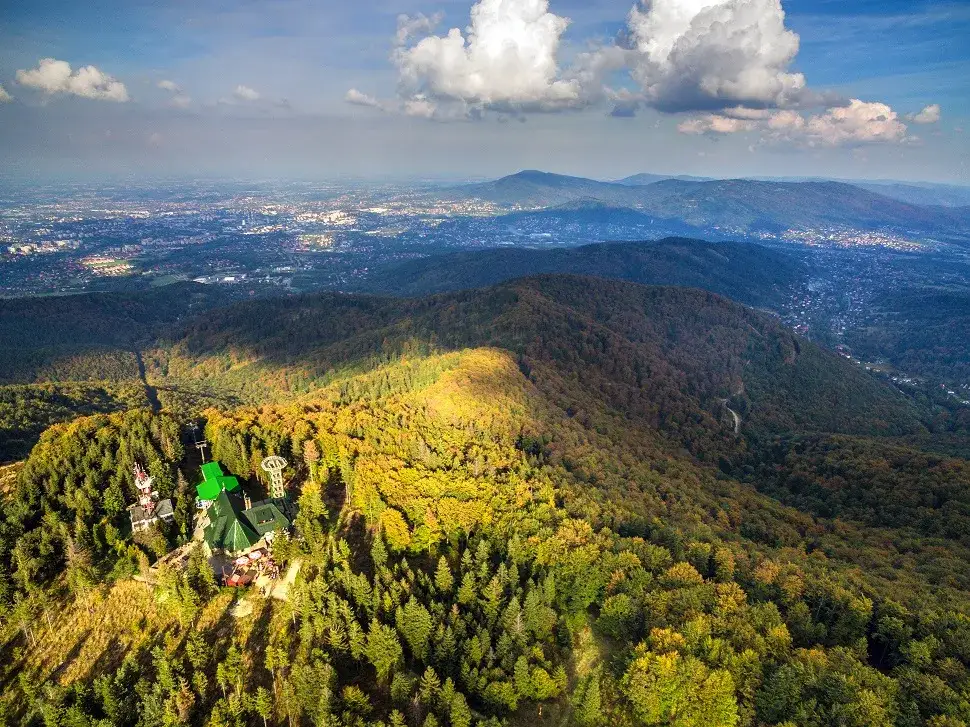 Widok z Szyndzielni na Beskidy