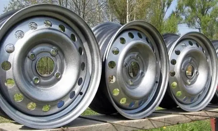 Poszerzane felgi stalowe wady i uszkodzenia