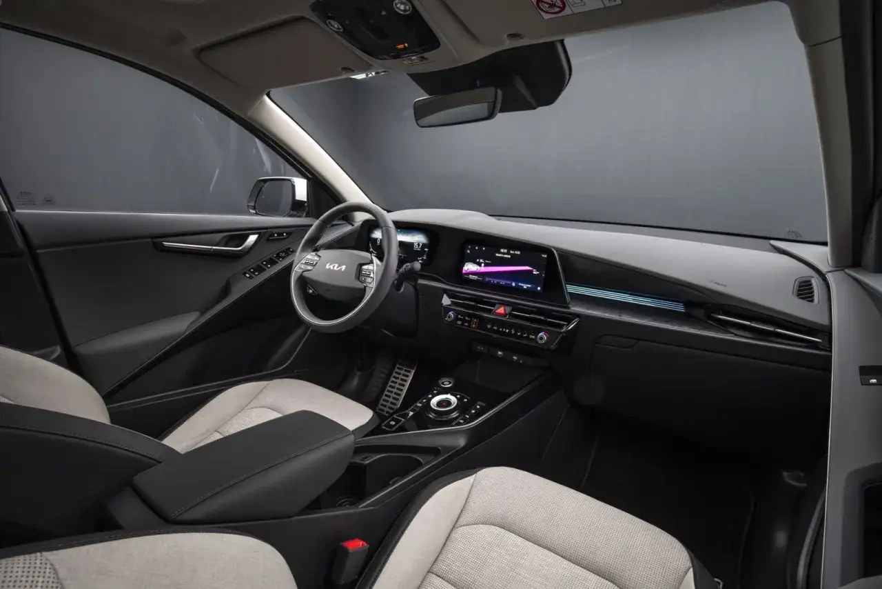 Kia Niro SG2 wnętrze przestronność