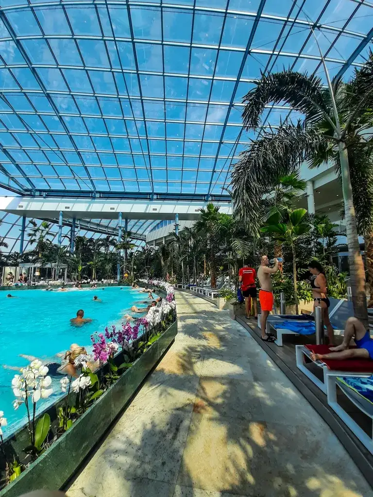 Zdjęcie Kiedy jest najmniej ludzi w Suntago? Odkryj najlepsze dni na wizytę