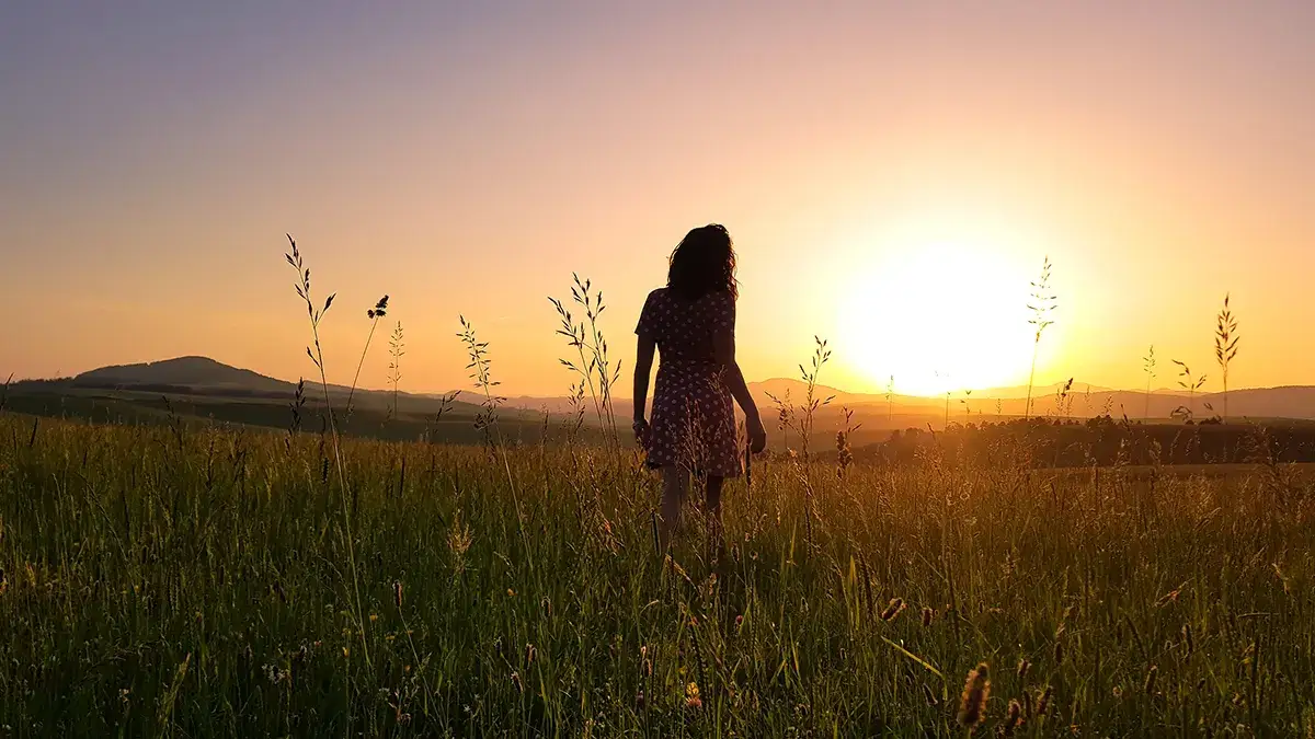 miękkie naturalne światło do zdjęć portretowych, złota godzina