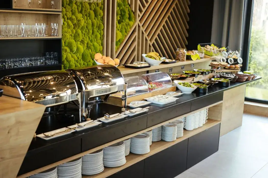 B&B HOTELS bufet śniadaniowy