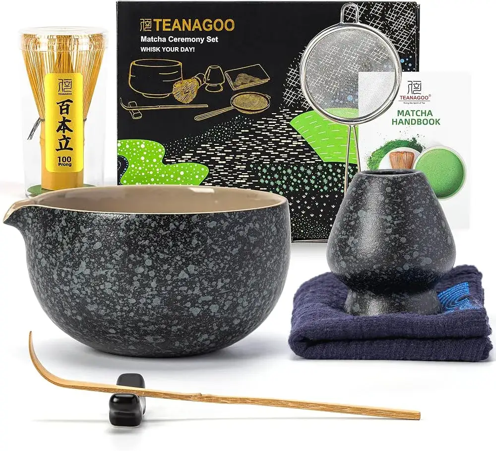 Tradycyjne akcesoria do parzenia matchy: chawan, chasen, chashaku