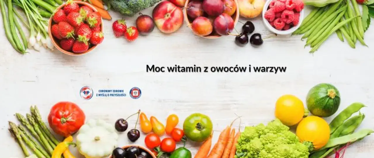 Kolorowe owoce i warzywa: marchew, pomidory, brokuły, truskawki, maliny, śliwki. Beta karoten na co? Wzmacnia wzrok i odporność.