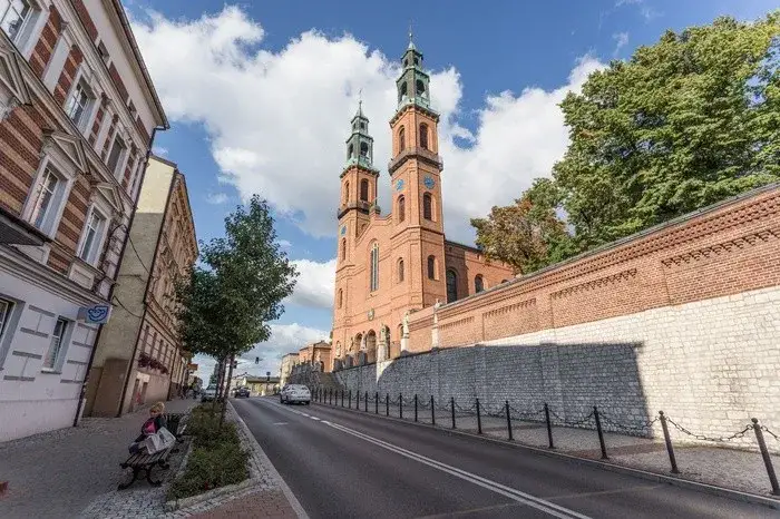 Zdjęcie Sanktuarium Piekary Śląskie: historia, pielgrzymki i ich znaczenie
