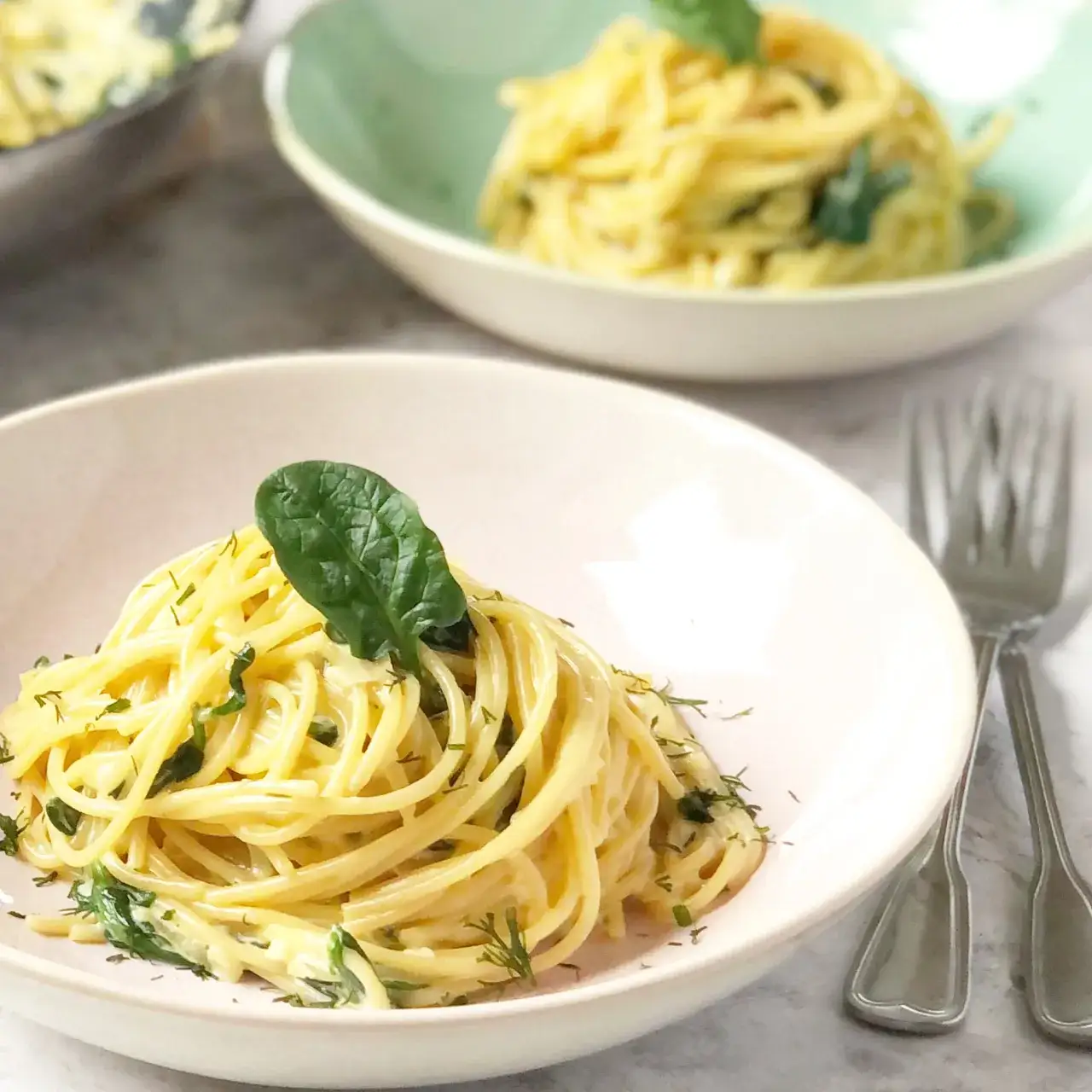 Zdjęcie Jak zrobić sos śmietanowy z mąką - prosty przepis na pyszny dodatek