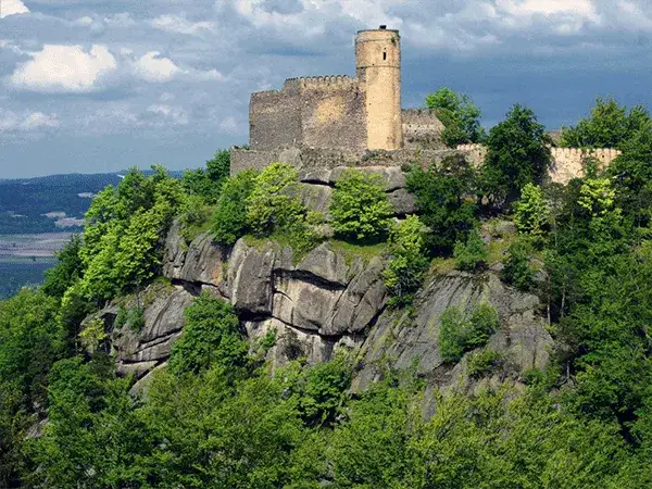 Zdjęcie Najlepsze zamki na Śląsku do zwiedzania – historia, atrakcje i praktyczne porady