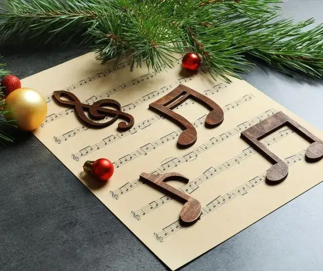 Zdjęcie Muzyka z filmu Listy do M – odkryj magiczne utwory świąteczne