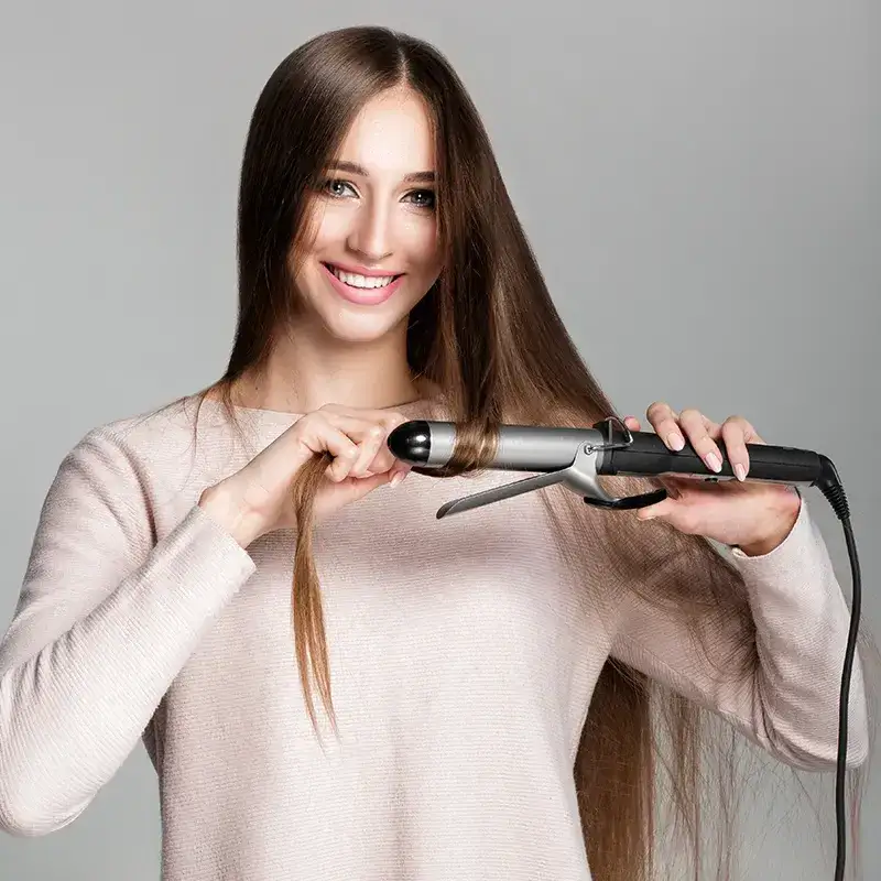 Zdjęcie Lokówka 25 czy 32 - która z nich zapewni lepsze loki dla Twoich włosów?