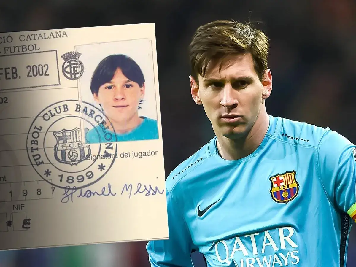 Młody Messi na dokumencie z datą FEB. 2002, obok dorosłego piłkarza. To przypomnienie, kiedy urodził się Messi i zaczął swoją karierę.