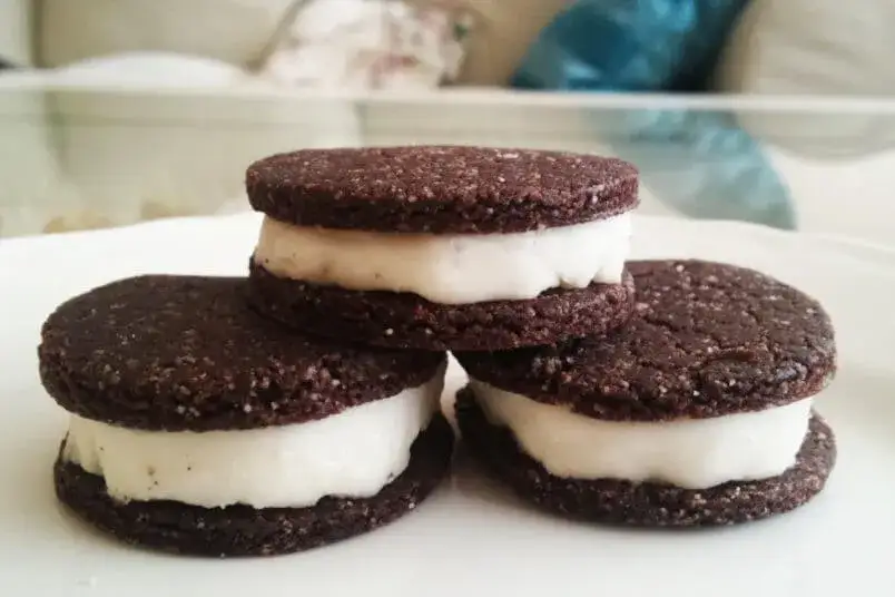 Wegańskie ciastka typu Oreo