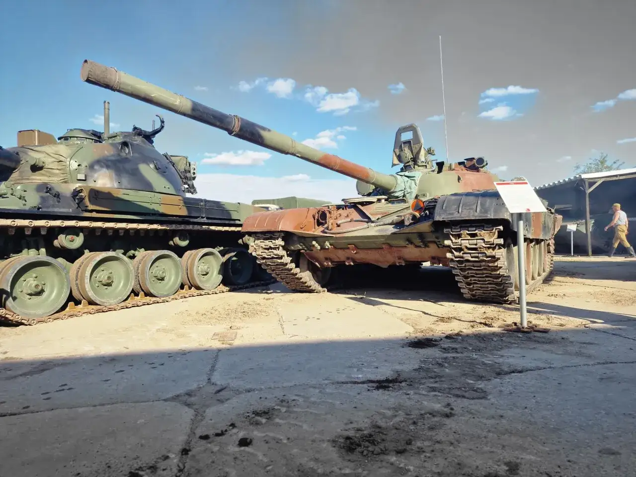 Czołgi na placu, zapowiedź ekstremalnych atrakcji w Polsce.